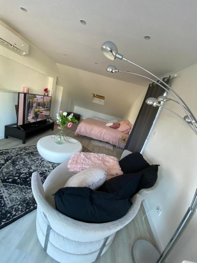 Agreable Chambre D'Hote Calme Avec Piscine Souvans Екстериор снимка