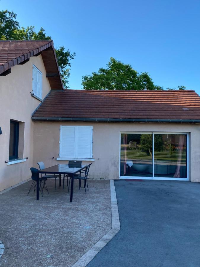 Agreable Chambre D'Hote Calme Avec Piscine Souvans Екстериор снимка