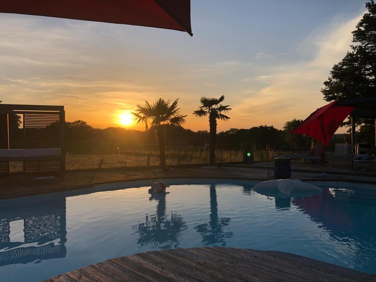 Agreable Chambre D'Hote Calme Avec Piscine Souvans Екстериор снимка